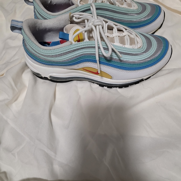 Nike Spring Floral - Picture 3 of 4